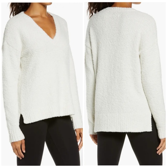 UGG Sweaters - ⭐️UGG Cecilia V-neck Pullover in Cream [723]